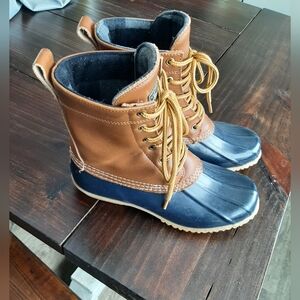 G.H. Bass & Co. Brown and Blue Winter Boots